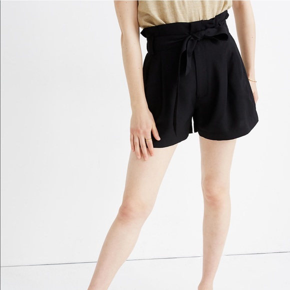 Madewell Pants - Madewell Black Drapey Paperbag Shorts